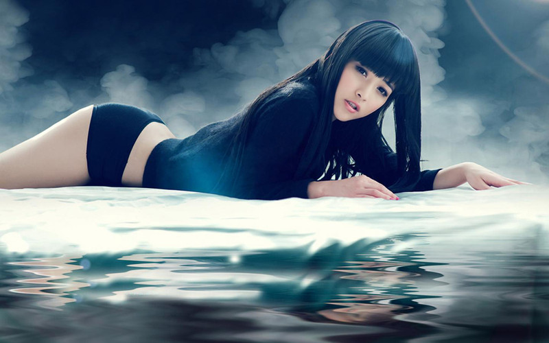 网络美女何静高清诱惑写真