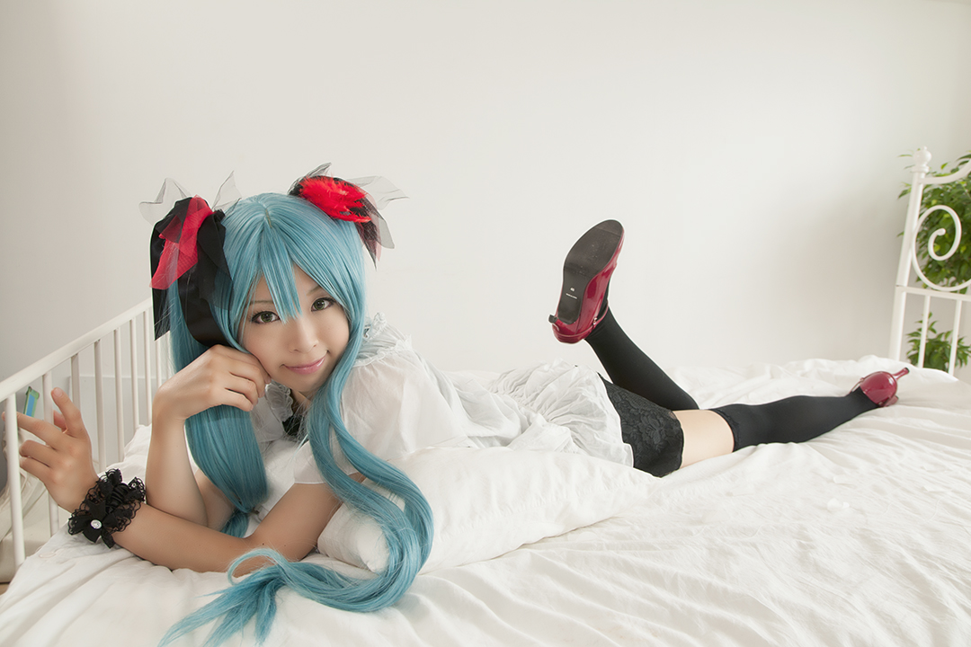 Miku Cosplay by Mashiro Yuki